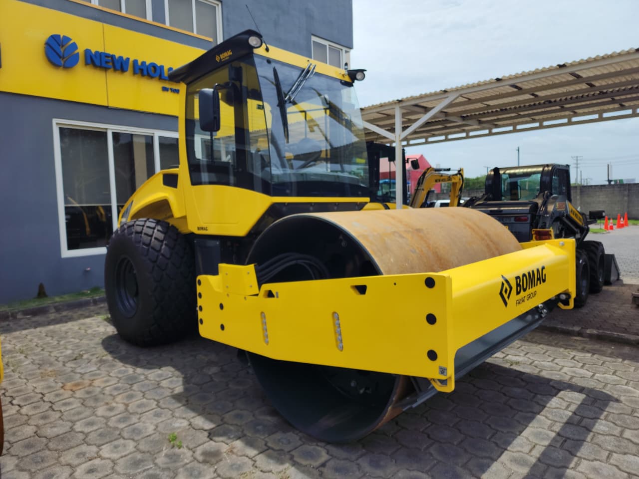 Vibrocompactador BW211 D Cabina Cerrada Bomag - Imagen 3